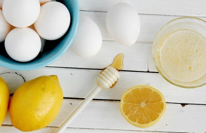 Trứng gà kết hợp chanh giúp da sáng và săn chắc hơn