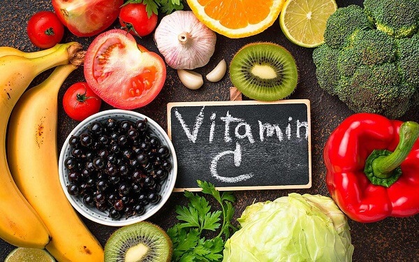 Vitamin C có khả năng làm tăng sinh Glutathione tự nhiên dưới da giúp da sáng bật tone