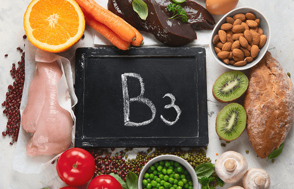 Vitamin B3 có thể làm giảm sự tăng sắc tố, làm mờ đốm nám dưỡng da sáng bật tone